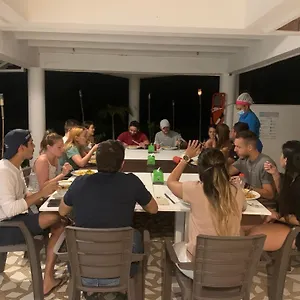 Casa De Flores Tropical Hotel