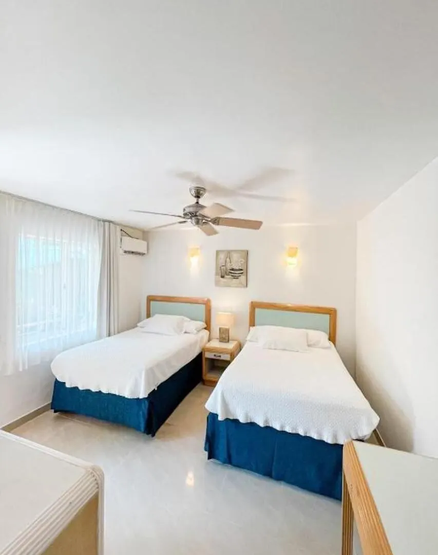 Hotel Cocoplum Beach San Andrés 4*,