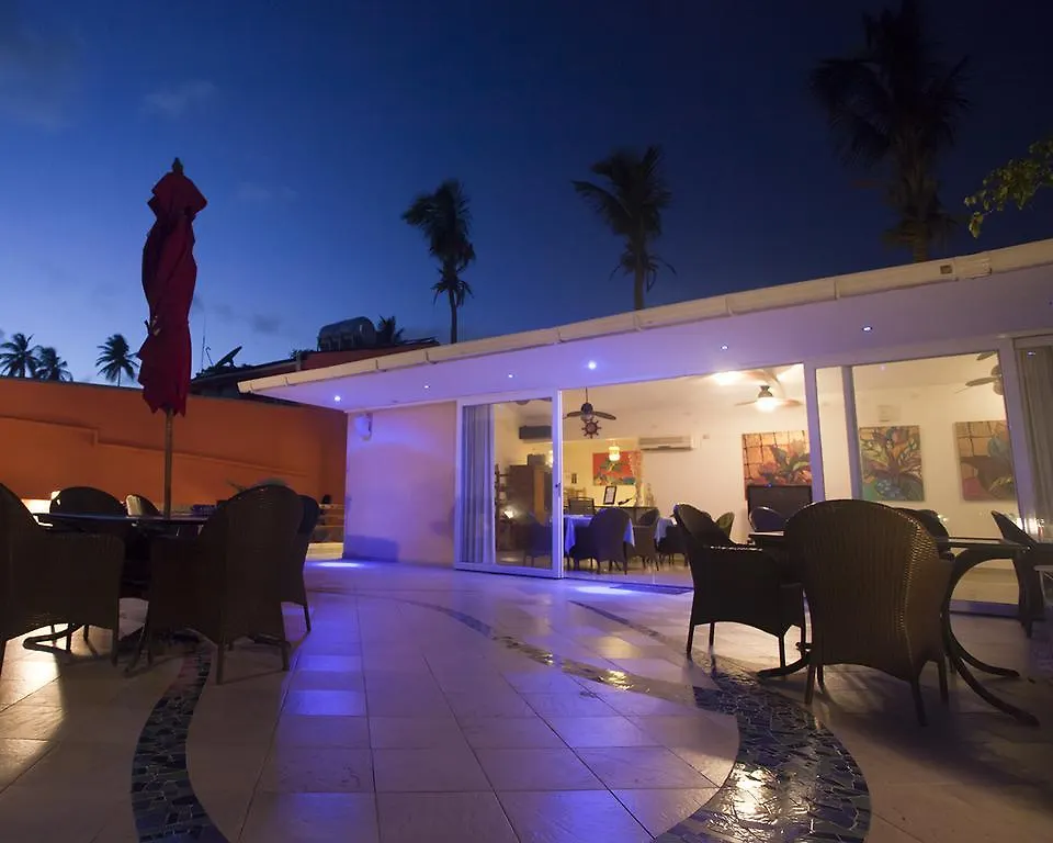 Hotel Cocoplum Beach San Andrés 4*,